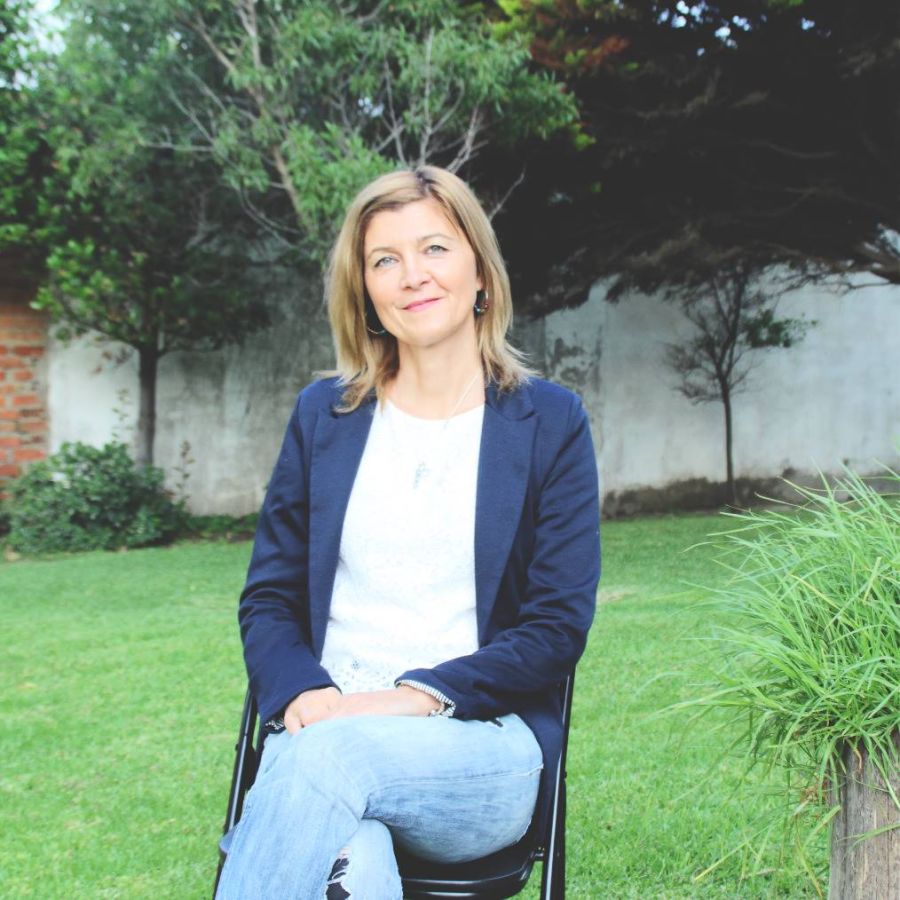Sobre Zenluz y Elisabeth Lopez Inverno